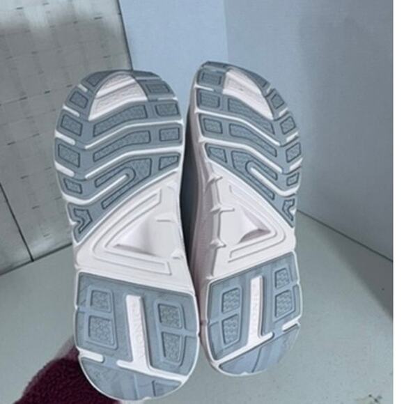 New!! "VIONIC" Slip On Walking Sneaker DD:1-2024 Gray Slip On No Box SZ 10.5 - Picture 6 of 6